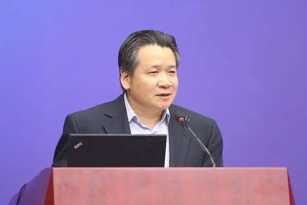 何德旭接受《金融時報》專訪：持續提升金融服務實體經濟質效